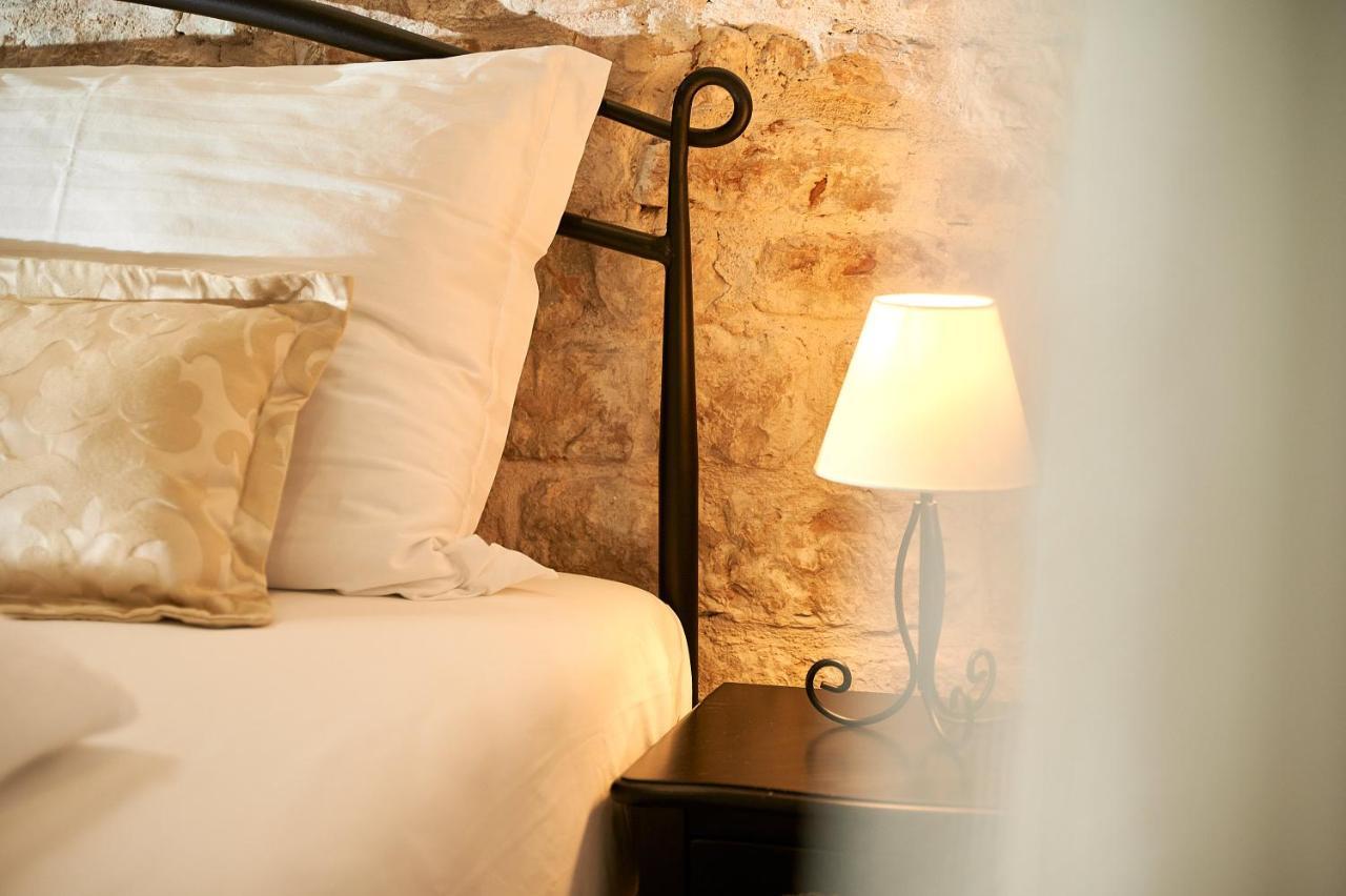 Rustic Apartments Sv Frane In The Old Town Sibenik Exterior photo