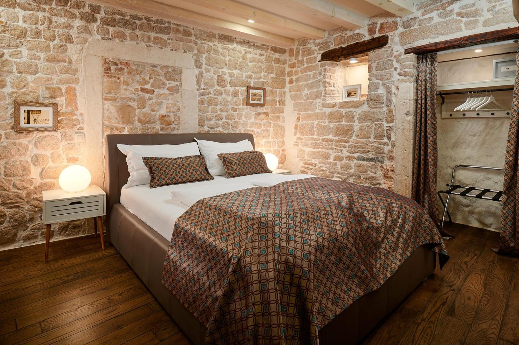 Rustic Apartments Sv Frane In The Old Town Sibenik Exterior photo